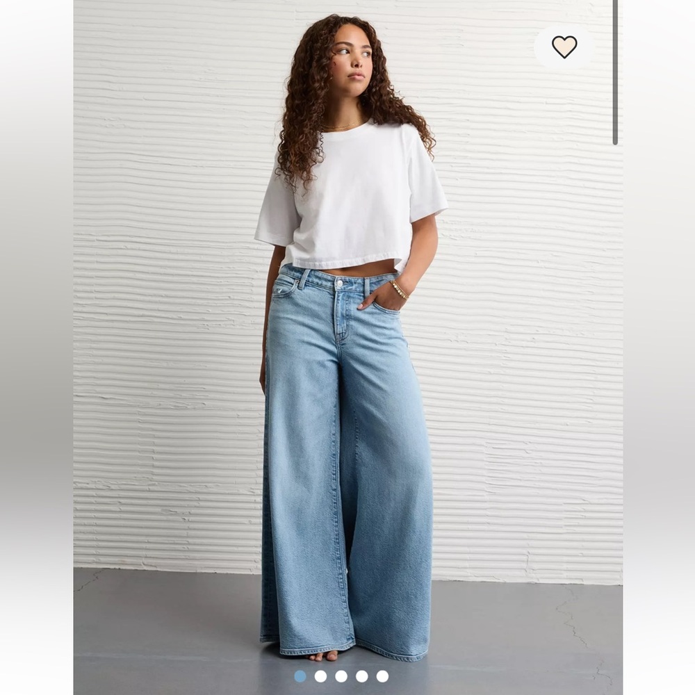 AE A-Line Fit baggy Blue Jeans